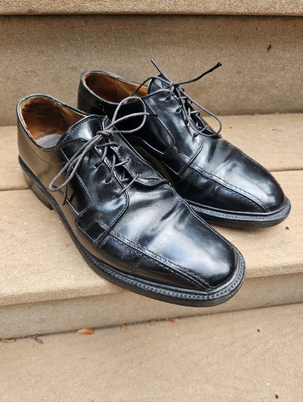 Allen Edmonds Hillcrest Black Leather dress shoes Vibram Heel 7.5
